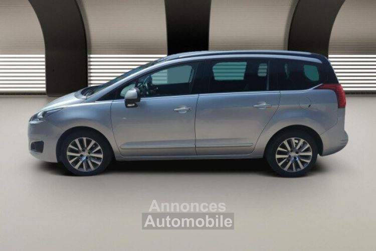 Peugeot 5008 2.0 HDi 163ch Allure 7 places - <small></small> 10.990 € <small>TTC</small> - #28