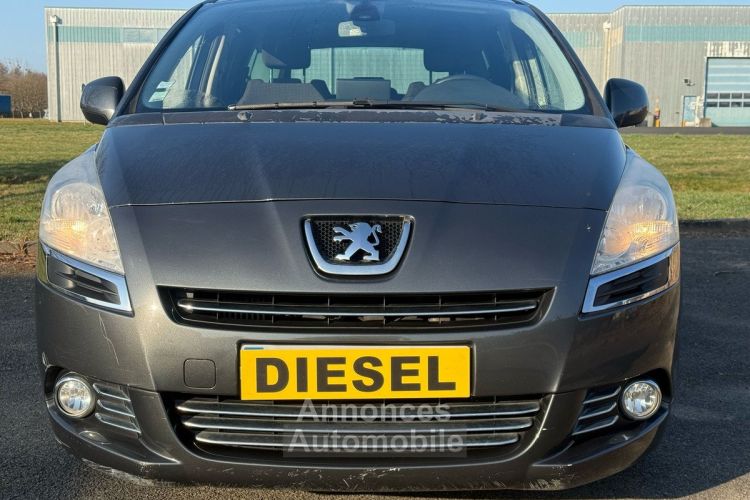 Peugeot 5008 Boite AUTO 1.6 e-HDI 112ch (6 cv) Turbo FAP BVA6 places Gris BLUE LION Active 2012 - <small></small> 6.500 € <small>TTC</small> - #3