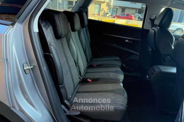 Peugeot 5008 GENERATION-II 130CH ALLURE 7 places Courroie neuve constructeur CAMERA DE RECUL - <small></small> 12.990 € <small>TTC</small> - #12