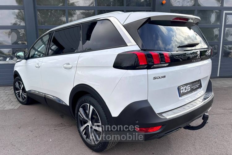 Peugeot 5008 II 1.5 BlueHDi 130ch Allure Business S&S EAT8 7 places / À PARTIR DE 329,89 € * - <small></small> 23.990 € <small>TTC</small> - #4