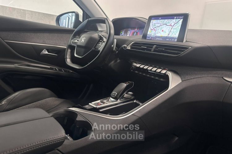 Peugeot 5008 II 1.5 BlueHDi 130ch Allure Business S&S EAT8 7 places / À PARTIR DE 329,89 € * - <small></small> 23.990 € <small>TTC</small> - #23