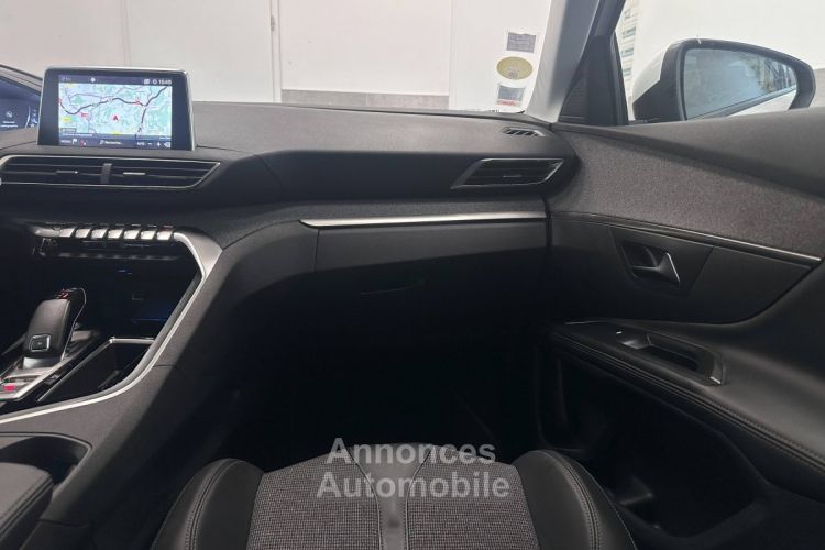 Peugeot 5008 II 1.5 BlueHDi 130ch Allure Business S&S EAT8 7 places / À PARTIR DE 329,89 € * - <small></small> 23.990 € <small>TTC</small> - #40