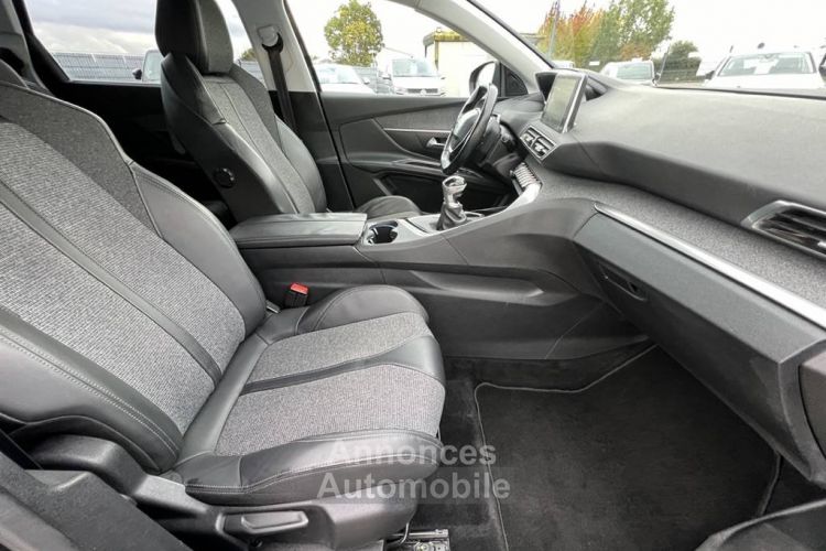 Peugeot 5008 II 1.5 BlueHDi 130ch Allure S&S 7Places Camera GPS CarPlay Entretien a jour - <small></small> 16.990 € <small>TTC</small> - #24