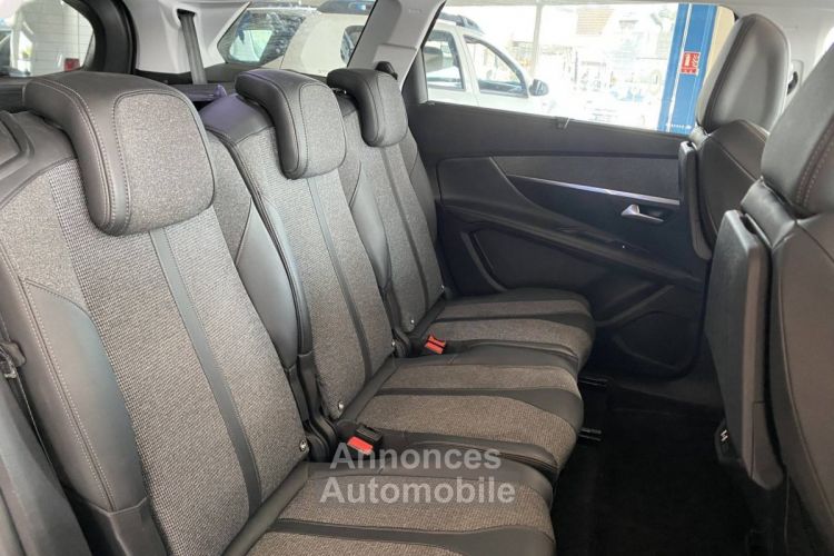 Peugeot 5008 II 1.5BlueHDi 130 Allure EAT6 7Places - <small></small> 23.990 € <small>TTC</small> - #21