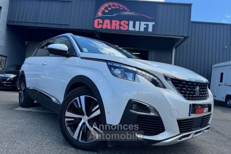 Peugeot 5008 II Phase 2 , 1.5 BlueHDi EAT8 130 cv Boîte auto, ROADTRIP, - <small></small> 17.990 € <small>TTC</small> - #1