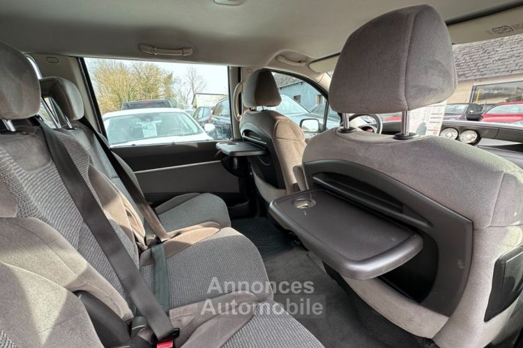 Peugeot 807 2.0 HDi 16v 136 FAP Confort Pack - <small></small> 5.990 € <small>TTC</small> - #13