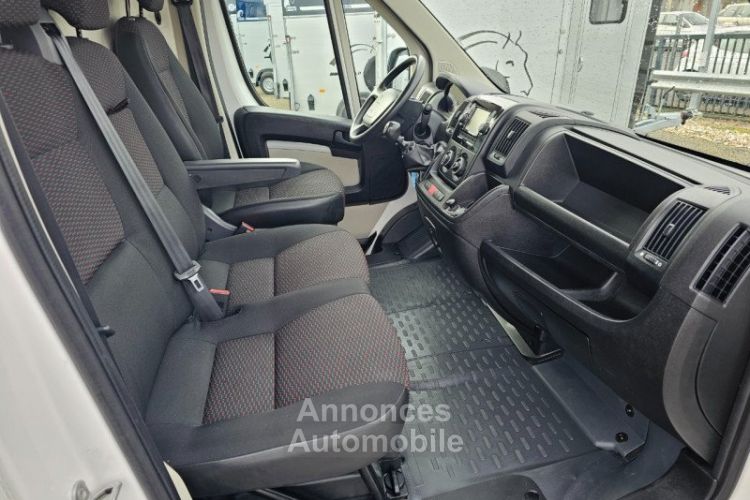 Peugeot Boxer FG 330 L2H2 2.2 BLUEHDI S&S 140CH PREMIUM - <small></small> 18.900 € <small>TTC</small> - #13