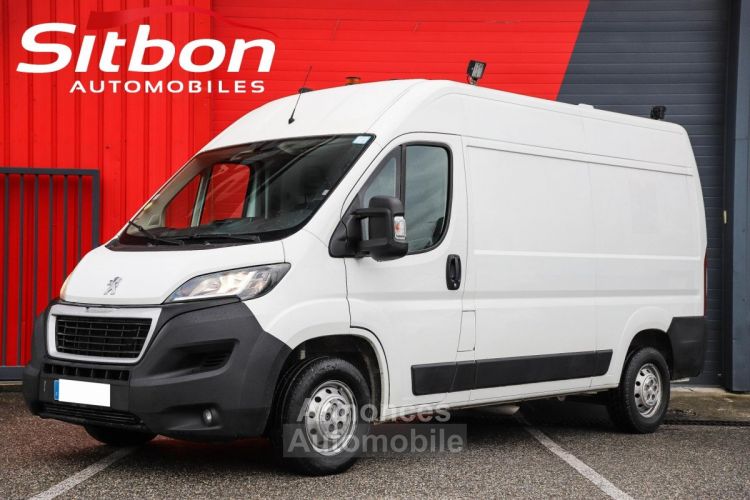 Peugeot Boxer Pro 335 L2H2 2.0 BlueHDi 130 CAMERA GPS ATTELAGE - <small></small> 14.970 € <small></small> - #1