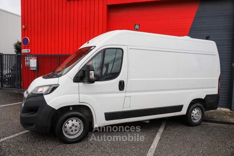 Peugeot Boxer Pro 335 L2H2 2.0 BlueHDi 130 CAMERA GPS ATTELAGE - <small></small> 14.970 € <small></small> - #2