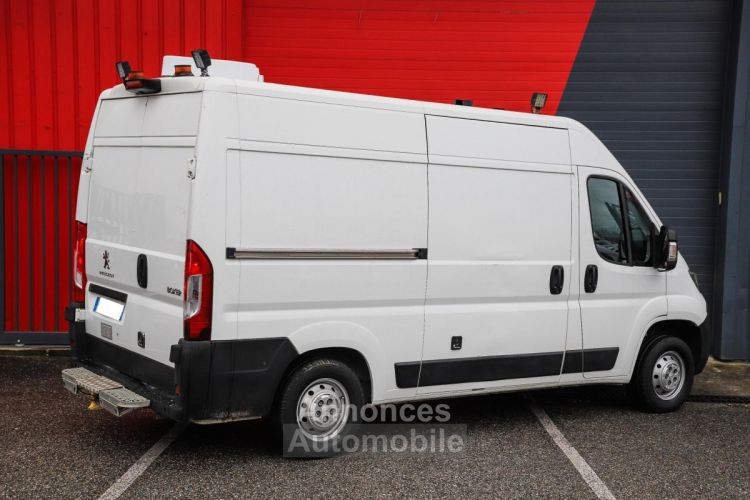 Peugeot Boxer Pro 335 L2H2 2.0 BlueHDi 130 CAMERA GPS ATTELAGE - <small></small> 14.970 € <small></small> - #4