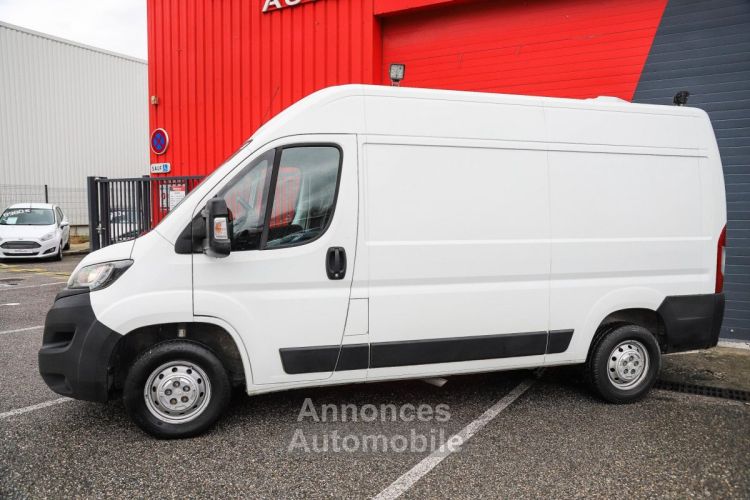 Peugeot Boxer Pro 335 L2H2 2.0 BlueHDi 130 CAMERA GPS ATTELAGE - <small></small> 14.970 € <small></small> - #36