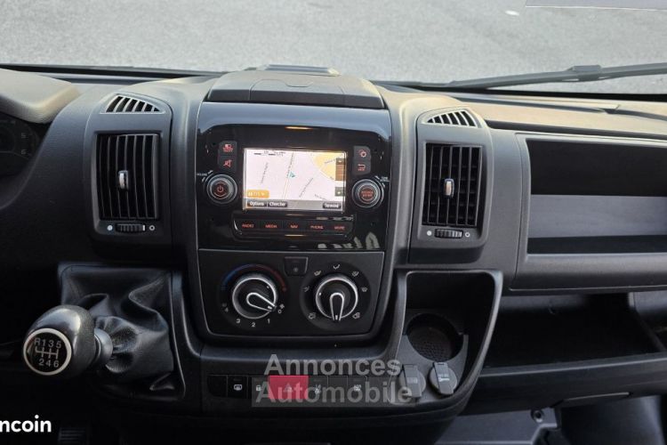 Peugeot Boxer TOLE 330 L1H1 BLUEHDI 140 SetS ASPHALT - <small></small> 16.890 € <small>TTC</small> - #14