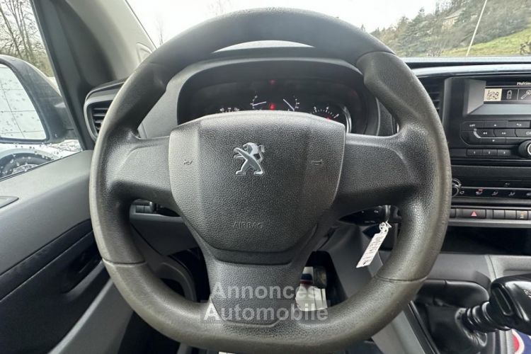 Peugeot EXPERT Compact 1.6 BlueHDi - 115 FOURGON Premium MOTRICITE ASSISTEE + ATTELAGE - <small></small> 14.990 € <small>TTC</small> - #17