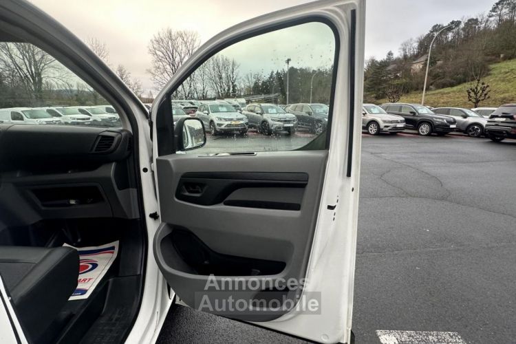 Peugeot EXPERT Compact 1.6 BlueHDi - 115 FOURGON Premium MOTRICITE ASSISTEE + ATTELAGE - <small></small> 14.990 € <small>TTC</small> - #29