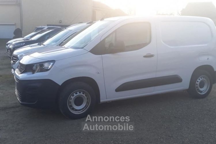 Peugeot Partner 100 CV 1 ere MAIN (belbex auto A YOLET) - <small></small> 22.490 € <small>TTC</small> - #1