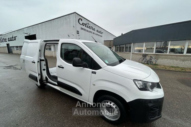 Peugeot Partner 12500 ht 1.2 110cv distribution neuve - <small></small> 15.000 € <small>TTC</small> - #1