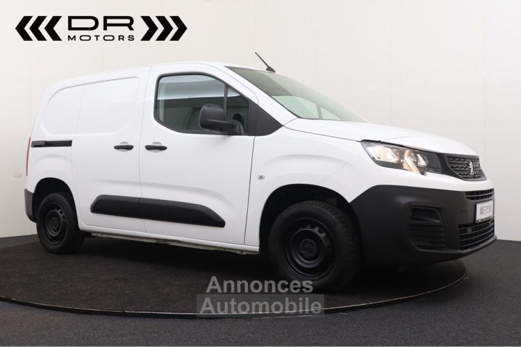 Peugeot Partner 1.5HDI - AIRCO -PDC ACHTERAAN CRUISE CONTROL - <small></small> 17.995 € <small>TTC</small> - #5