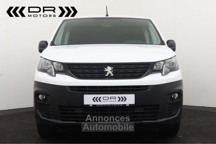 Peugeot Partner 1.5HDI - AIRCO -PDC ACHTERAAN CRUISE CONTROL - <small></small> 17.995 € <small>TTC</small> - #8
