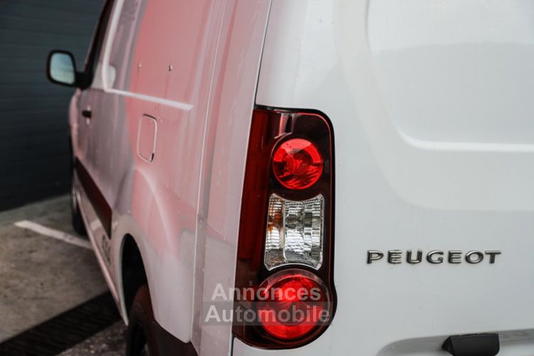 Peugeot Partner 1.6 BlueHDi 100 CV Fourgon - <small></small> 18.970 € <small></small> - #19