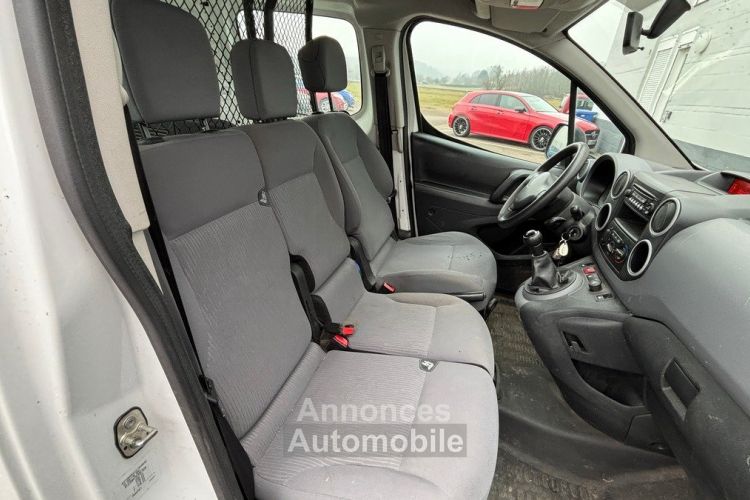 Peugeot Partner 1.6 HDI 90 CTTE L2 / UTILITAIRE / 1E MAIN/ 3 PLACES / DISTRI2025 / 4 PNEUS NEUFS - <small></small> 9.490 € <small>TTC</small> - #11