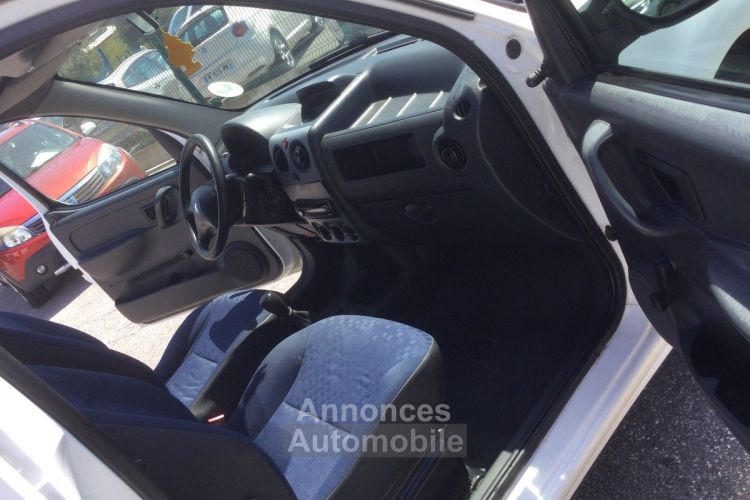 Peugeot Partner 1.6 HDI à saisir - <small></small> 4.950 € <small>TTC</small> - #13