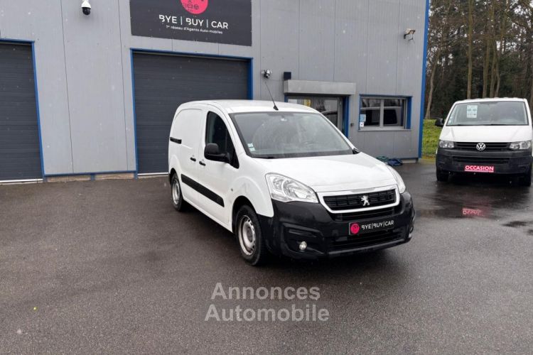 Peugeot Partner 1.6 HDI S&S - 120 II Fourgon Premium Pack ATTELAGE GTIE 12 MOIS - <small></small> 9.990 € <small>TTC</small> - #2