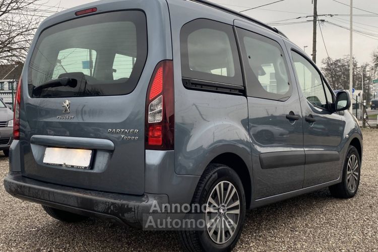 Peugeot Partner 1.6 HDi75 FAP Access 4p - <small></small> 7.500 € <small>TTC</small> - #3