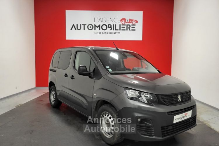 Peugeot Partner FOURGON 1.5 BLUEHDI 130 EAT8 1000 Kg PREMIUM + ATTELAGE HAYON VITRE - <small></small> 18.010 € <small>TTC</small> - #1