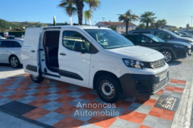 Peugeot Partner FOURGON BlueHDi 100 ASPHALT STANDARD GPS Caméra Bois 3PL - <small></small> 15.980 € <small>TTC</small> - #21