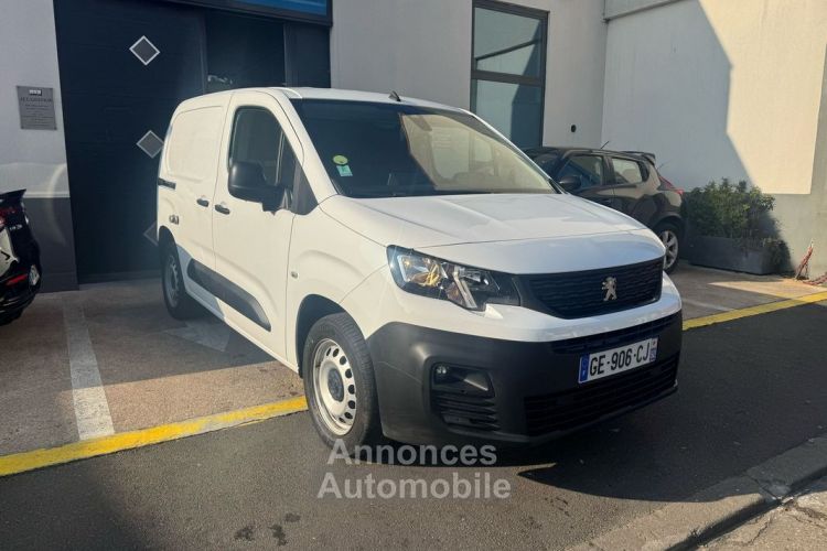 Peugeot Partner Fourgon L1 650kg BlueHDI 100ch Asphalt Historique d'entretien Garantie 12 mois Caméra de recul Apple CarPlay Radar AV-AR 3 places - <small></small> 14.990 € <small>TTC</small> - #1