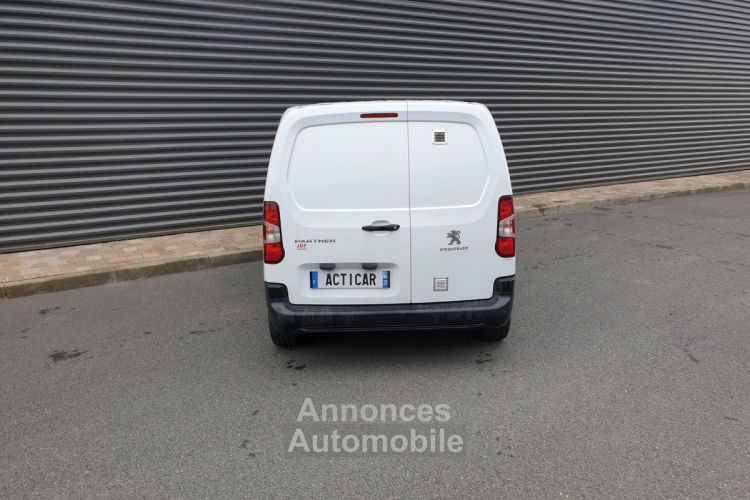 Peugeot Partner III FOURGON PHASE 2 1.5 HDI 75 TVA 12 492 € HT - <small></small> 14.990 € <small>TTC</small> - #19