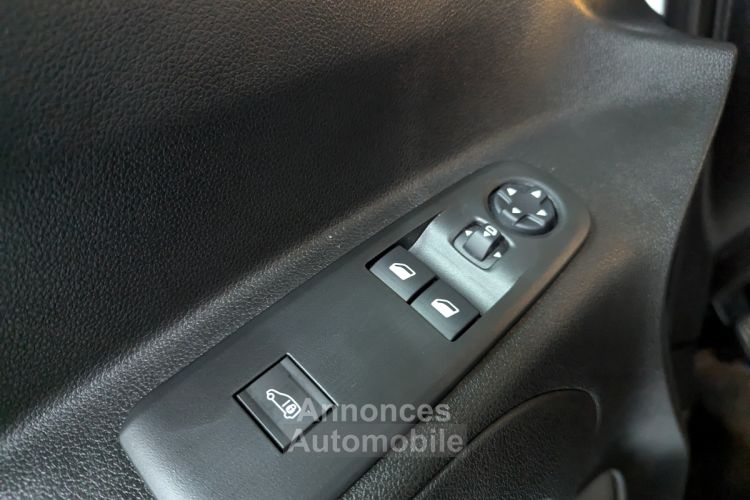 Peugeot Partner PEUGEOT Partner 1.5 BlueHDI 100 S&S 650kg STD ASPHALT HT/TVA - <small></small> 20.990 € <small></small> - #17