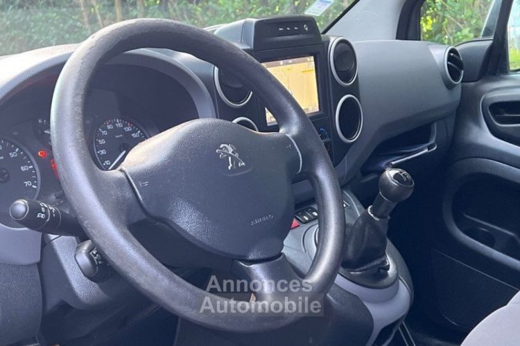 Peugeot Partner PLANCB 1.6 HDI 75 11/2015 / 3 PLACES /GPS/ CAMERA/ LED / REGULATEUR - <small></small> 7.490 € <small>TTC</small> - #12