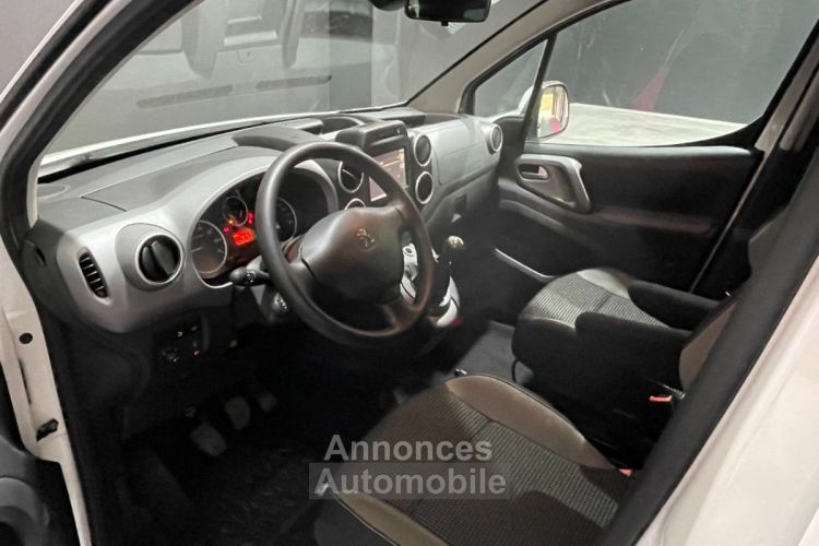 Peugeot Partner Tepee 1.2 ESSENCES /Euro 6b/Faible km - <small></small> 9.990 € <small>TTC</small> - #22