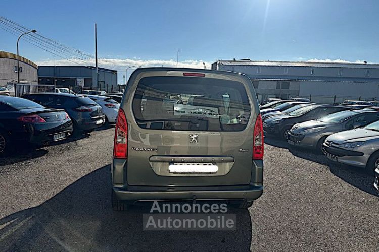 Peugeot Partner Tepee 1.6 HDI112 FAP LOISIRS - <small></small> 5.999 € <small>TTC</small> - #6