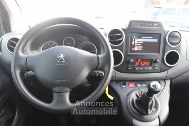 Peugeot Partner TEPEE MULTISPACE 1.6L BLUEHDI 100CV BTE 5VT PACK SPORT/STYLE 2017 1ER MAIN SUPERBE GTIE 6 MO - <small></small> 15.890 € <small>TTC</small> - #32