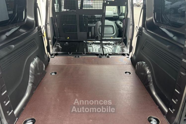 Peugeot Partner XL BlueHDi 130ch Cabine Approfondie EAT8 Plancher bois Pack Navi 10 Roue de se... - <small></small> 26.990 € <small>TTC</small> - #14