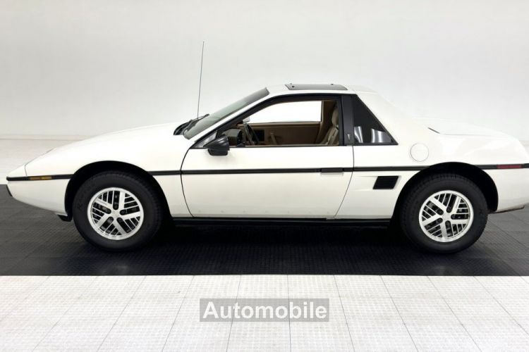 Pontiac Fiero - <small></small> 17.700 € <small>TTC</small> - #2