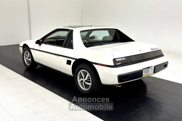 Pontiac Fiero - <small></small> 17.700 € <small>TTC</small> - #3