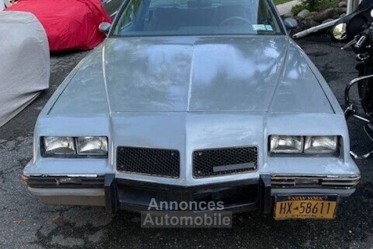 Pontiac Grand Prix - <small></small> 16.000 € <small>TTC</small> - #1