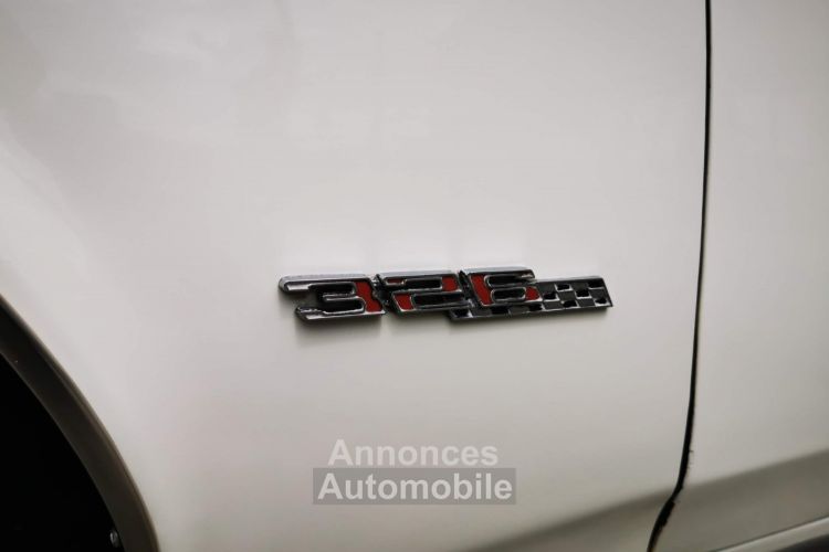 Pontiac LeMans cabriolet  v8 - boite manuelle ( 4 + R ) - <small></small> 33.000 € <small>TTC</small> - #27