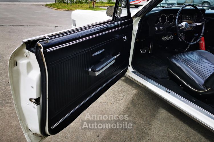 Pontiac LeMans cabriolet  v8 - boite manuelle ( 4 + R ) - <small></small> 33.000 € <small>TTC</small> - #52