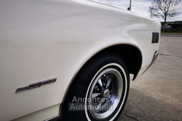 Pontiac LeMans cabriolet  v8 - boite manuelle ( 4 + R ) - <small></small> 33.000 € <small>TTC</small> - #55