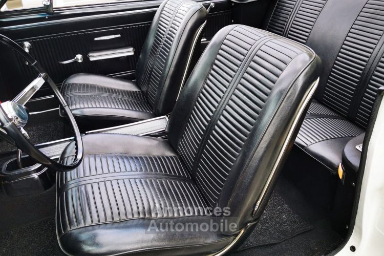 Pontiac LeMans cabriolet  v8 - boite manuelle ( 4 + R ) - <small></small> 33.000 € <small>TTC</small> - #67