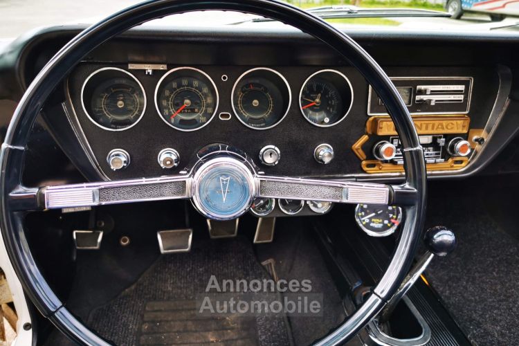 Pontiac LeMans cabriolet  v8 - boite manuelle ( 4 + R ) - <small></small> 33.000 € <small>TTC</small> - #68