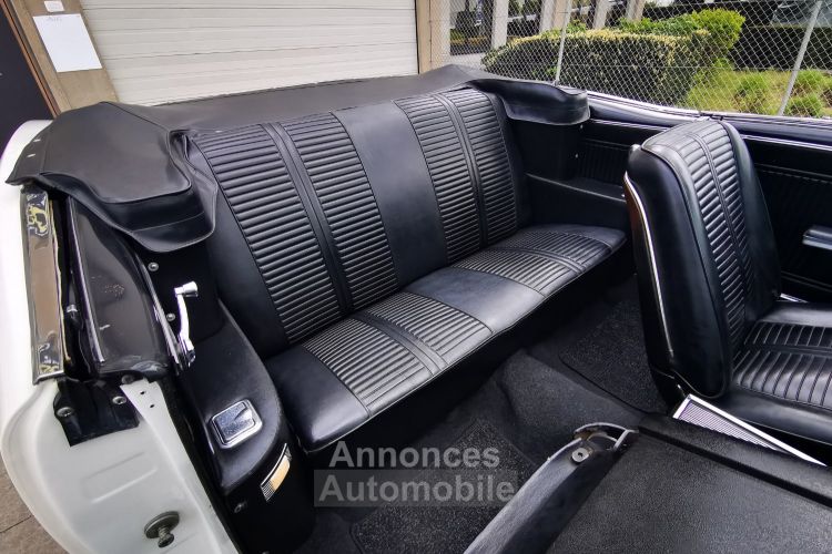 Pontiac LeMans cabriolet  v8 - boite manuelle ( 4 + R ) - <small></small> 33.000 € <small>TTC</small> - #69