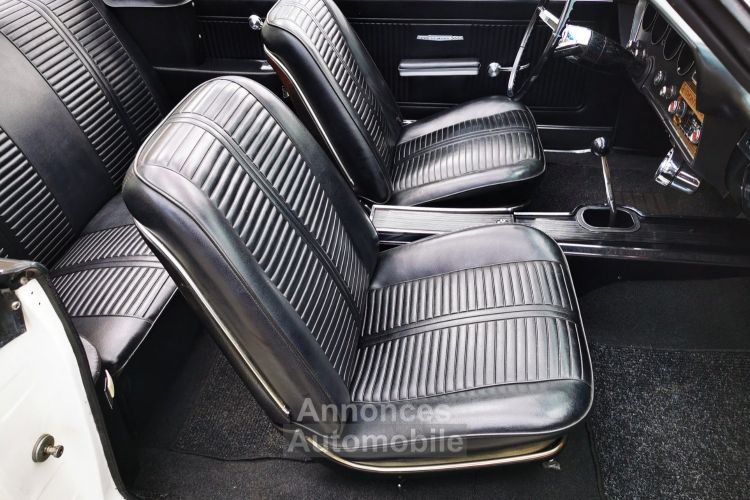 Pontiac LeMans cabriolet  v8 - boite manuelle ( 4 + R ) - <small></small> 33.000 € <small>TTC</small> - #77