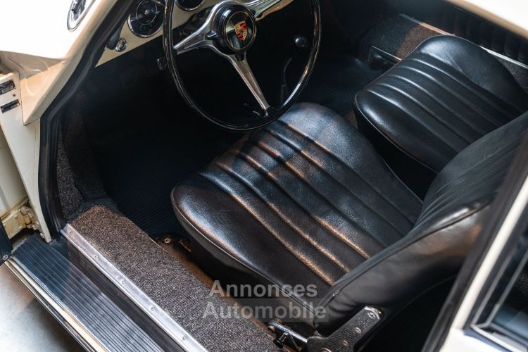 Porsche 356 C - <small></small> 69.000 € <small>TTC</small> - #33