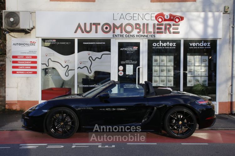 Porsche 718 Boxster 2.0 300 PDK (Full Black, Suivi full, Bose, Jantes Carrera 20) - <small></small> 62.990 € <small>TTC</small> - #2