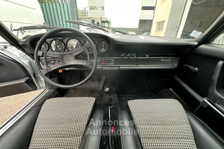 Porsche 911 2.2 S BOITE MECA RENOV TOTAL - <small></small> 144.900 € <small>TTC</small> - #15